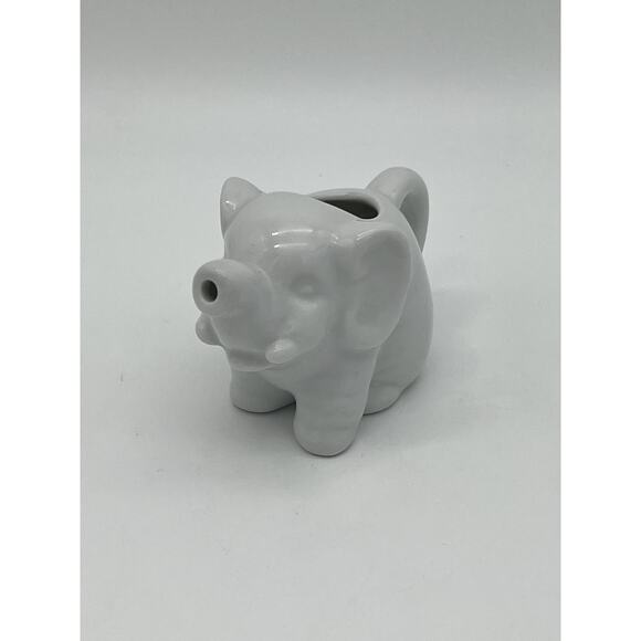 Vintage Glossy White Ceramic Miniature Elephant Personal Creamer Kitchen Serware - Picture 2 of 6